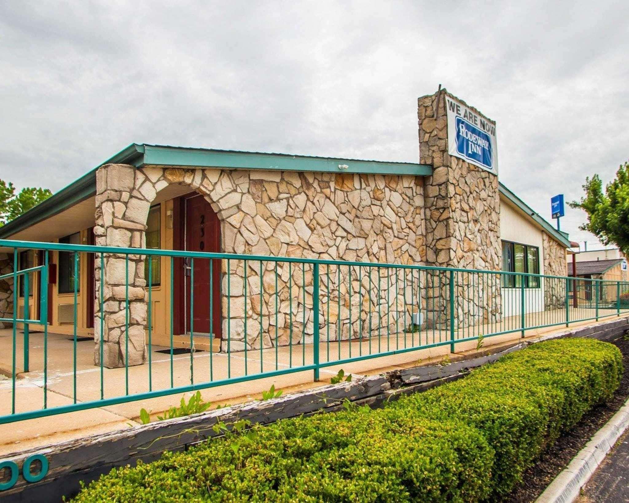Relax Inn Saint Charles Екстер'єр фото