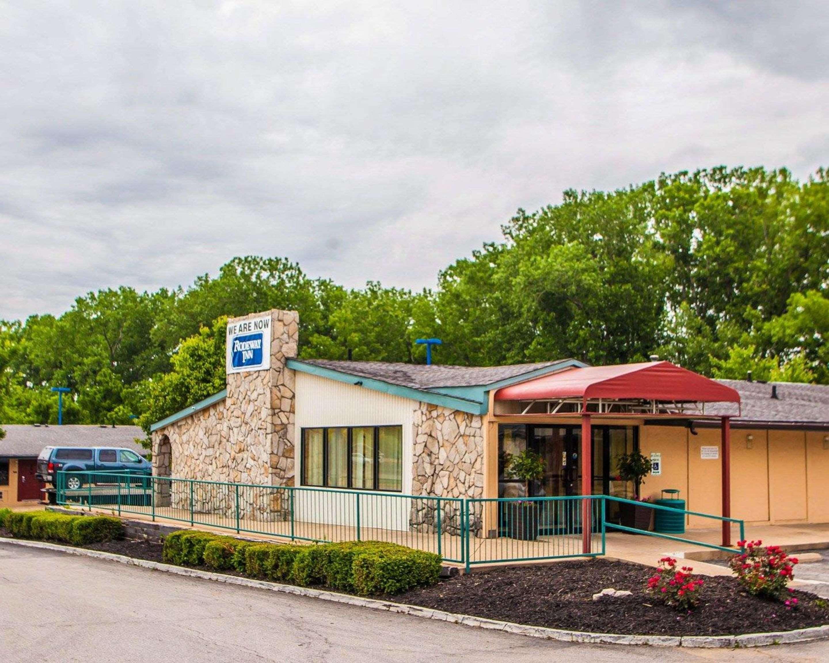 Relax Inn Saint Charles Екстер'єр фото